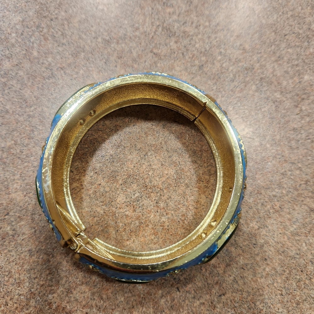 Blue, gold  and lime green bracelet. - Picture 5 of 5